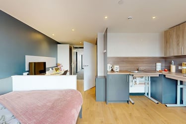 Premium Studio Accessible at Innovo House, 60 Devon Street, Low Hill, Liverpool, L38AJ - Image 1