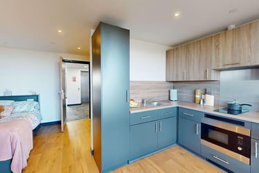 Penthouse Classic Studio at Innovo House, 60 Devon Street, Low Hill, Liverpool, L38AJ - Image 3