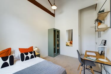 9 bed house, Bower Road, Crookesmoor, Sheffield, S101ER - Image 1