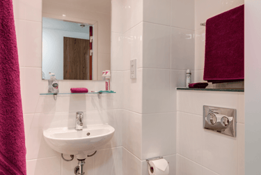 Premium Ensuite - Image 5