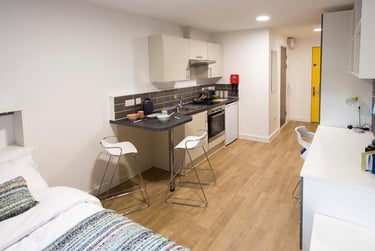 Silver Plus Studio - Image 1