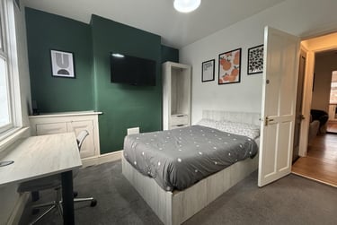 3 bed house, Paget Street, City Centre, Loughborough, LE115DS - Image 1