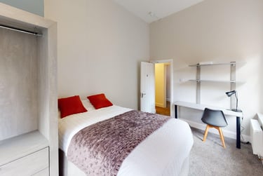 8 bed house, Whiteladies Road, Redland, Bristol, BS82QN - Image 2