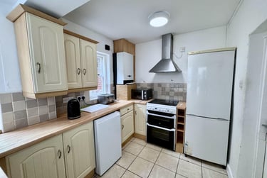 6 bed house, Leazes Place, Claypath, Durham, DH11RE - Image 2