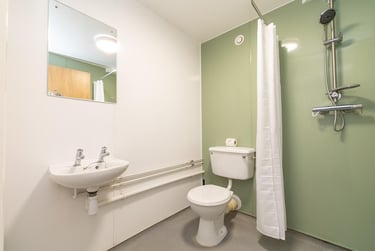 Non Ensuite - Bronze at Lucia Foster Welch, Royal Crescent Road, Portswood, Southampton, SO143ZP - Image 7