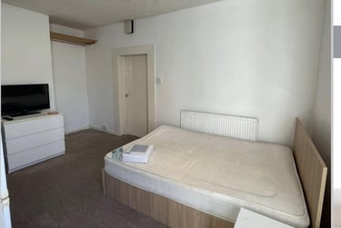 1 bed house, Churchgate, City Centre, Loughborough, LE111UD - Image 1