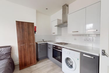 1 bed house, Ashby Road, City Centre, Loughborough, LE113AA - Image 2