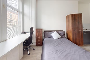 1 bed house, Ashby Road, City Centre, Loughborough, LE113AA - Image 3