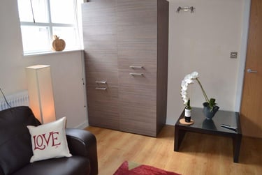 1 bed house, Orchard Street, City Centre, Loughborough, LE115AZ - Image 2