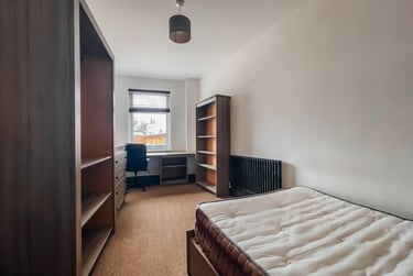 7 bed house, High Street, City Centre, Loughborough, LE112PZ - Image 4