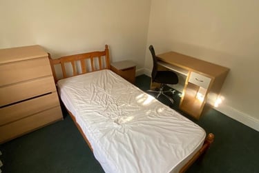 6 bed house, Burleigh Road, City Centre, Loughborough, LE113BA - Image 3