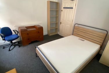 6 bed house, Burleigh Road, City Centre, Loughborough, LE113BA - Image 4