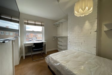 2 bed house, Broad Street, City Centre, Loughborough, LE115AB - Image 2