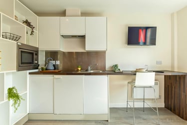 Classic Plus Studio at Gallery Apartments, 2 Port Dundas Place, City Centre, Glasgow, G23LD - Image 2