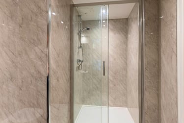 Deluxe Plus Studio at Gallery Apartments, 2 Port Dundas Place, City Centre, Glasgow, G23LD - Image 4