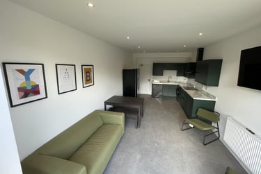 6 bed house, Packe Street, City Centre, Loughborough, LE113EZ - Image 1