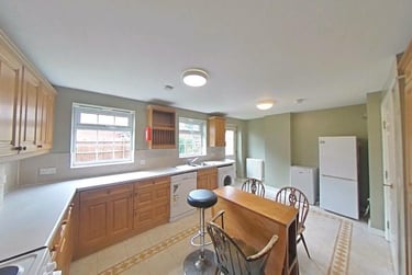 6 bed house, Wren Close, City Centre, Loughborough, LE113HL - Image 1