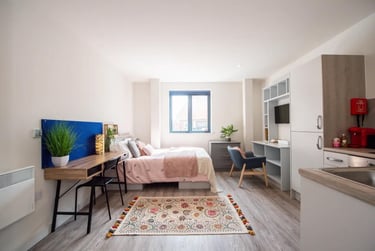 2 bed house, Church Street, City Centre, Ormskirk, L393AG - Image 1