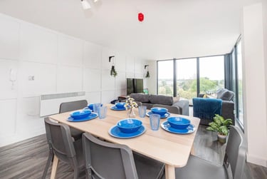 6 bed house, Church Street, City Centre, Ormskirk, L393AG - Image 2