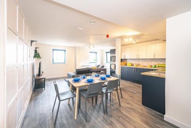 5 bed house, Church Street, City Centre, Ormskirk, L393AG - Image 2