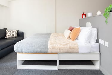 Premium Plus Studio at Studio 58, Dighton Street, Kingsdown, Bristol, BS28AL - Image 4