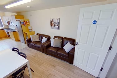 6 bed house, Chichester Street, Newton, Chester, CH14AD - Image 4