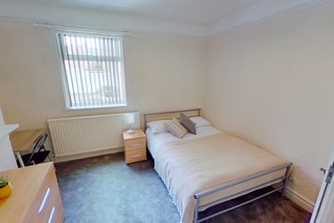 6 bed house, Chichester Street, Newton, Chester, CH14AD - Image 1