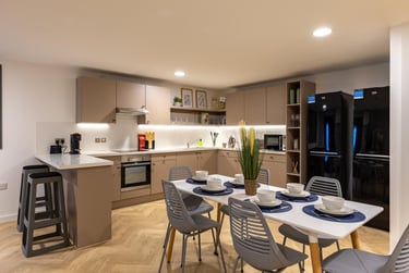 Classic Ensuite at Arcadian, 260 Huntingdon Street, City Centre, Nottingham, NG13NB - Image 7