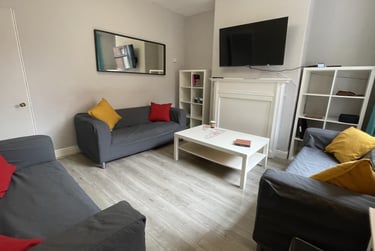 6 bed house, Bouverie Street, Newton, Chester, CH14HE - Image 1