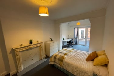 6 bed house, Walpole Street, Newton, Chester, CH14HG - Image 1