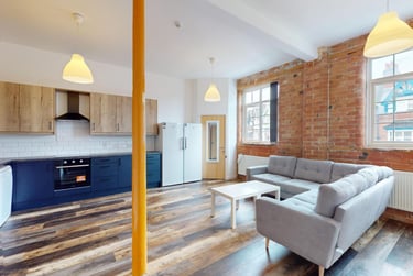 6 bed house, Braunstone Gate, City Centre, Leicester, LE35LG - Image 1