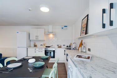 6 bed house, Clint Road West, Kensington, Liverpool, L75DB - Image 1