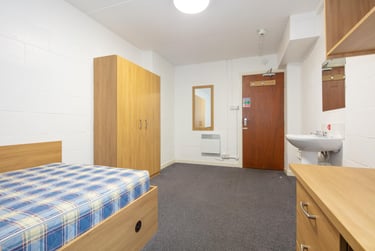 Non Ensuite - Bronze at Linksfield House, 9-11 Linksfield Road, Pittodrie, Aberdeen, AB245RW - Image 5