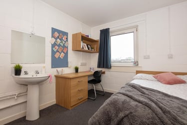 Ensuite - Silver at Linksfield House, 9-11 Linksfield Road, Pittodrie, Aberdeen, AB245RW - Image 5