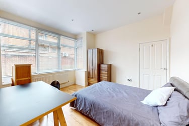 1 bed house, Ashby Road, City Centre, Loughborough, LE113AA - Image 3