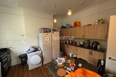 8 bed house, Hyde Park Terrace, Hyde Park, Leeds, LS61BJ - Image 3