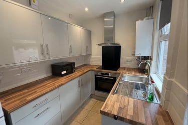 4 bed house, Granville Street, City Centre, Loughborough, LE113BN - Image 1