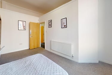 5 bed house, Blenheim Terrace, Woodhouse, Leeds, LS29JG - Image 2