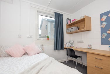 Non Ensuite - Silver at St Peter House, St Peter Street, Pittodrie, Aberdeen, AB243HU - Image 6