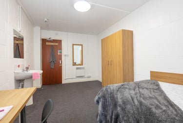 Non Ensuite - Gold at St Peter House, St Peter Street, Pittodrie, Aberdeen, AB243HU - Image 7