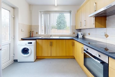 6 bed house, Chester Close, City Centre, Loughborough, LE113BD - Image 3