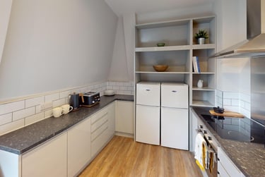 6 bed house, Fitzhardinge House, Cotham, Bristol, BS12EY - Image 1