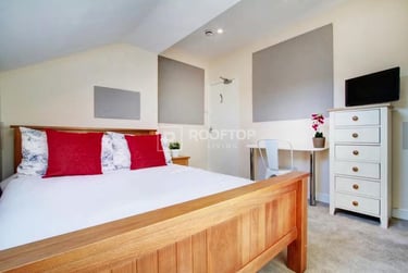 8 bed house, Queens Road, Hyde Park, Leeds, LS61HU - Image 6