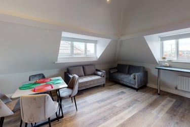 5 bed house, Whiteladies Road, Redland, Bristol, BS82PY - Image 2