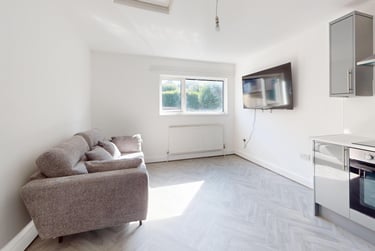 2 bed house, Priddy Close, Twerton, Bath, BA21BT - Image 3