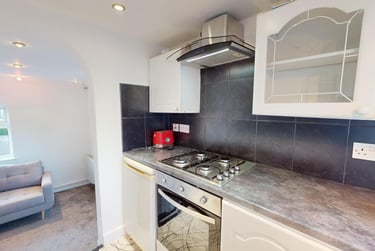 2 bed house, Dartmouth Avenue, Twerton, Bath, BA21AT - Image 3