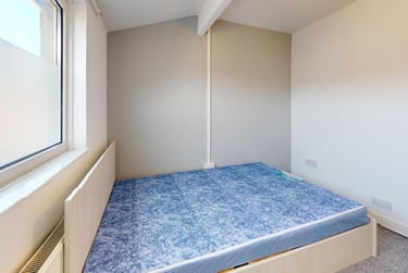 2 bed house, Priddy Close, Twerton, Bath, BA21BT - Image 9