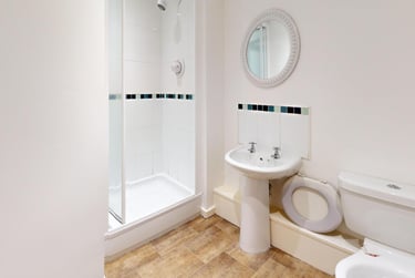 2 bed house, St Ann's Place, Kirkstall, Leeds, LS53LF - Image 13