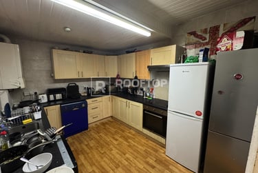 7 bed house, Norwood Terrace, Hyde Park, Leeds, LS61EA - Image 2