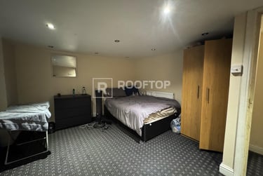 7 bed house, Norwood Terrace, Hyde Park, Leeds, LS61EA - Image 7